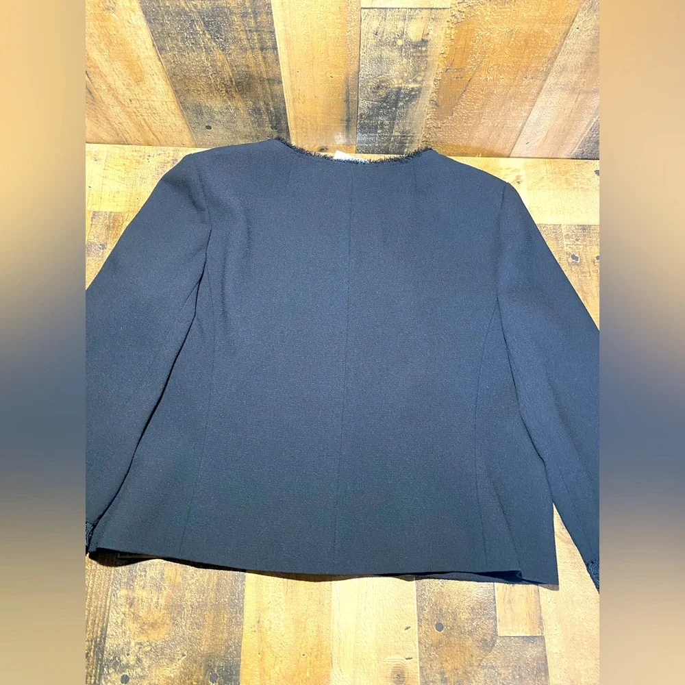 Women’s Talbot Black Dress Blazer Size 16 with Beautiful Beaded Sleeves - Picture 4 of 7
